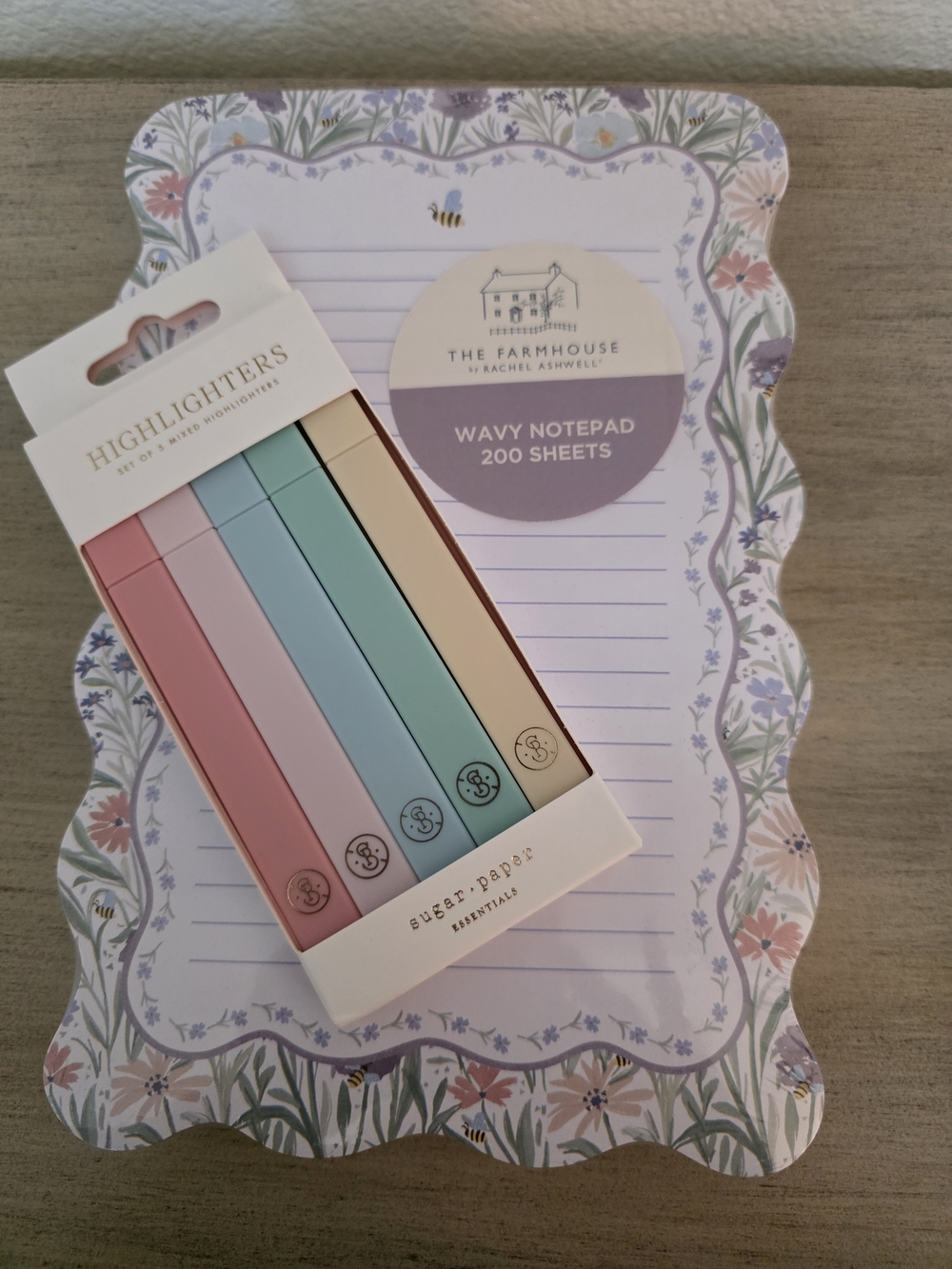 Sugar Paper Pastel Highlighter Set with Wavy Notepad - The Farmhouse Collection